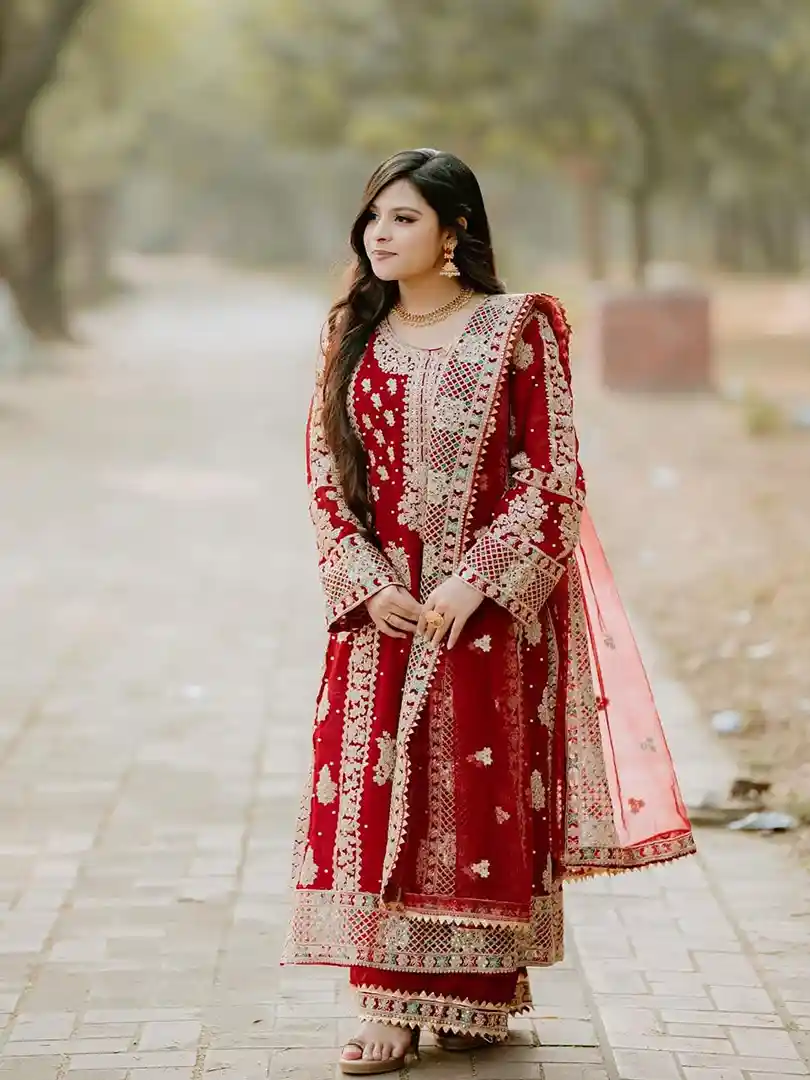 Heavy faux Georgette with full sleeve. - Image 3