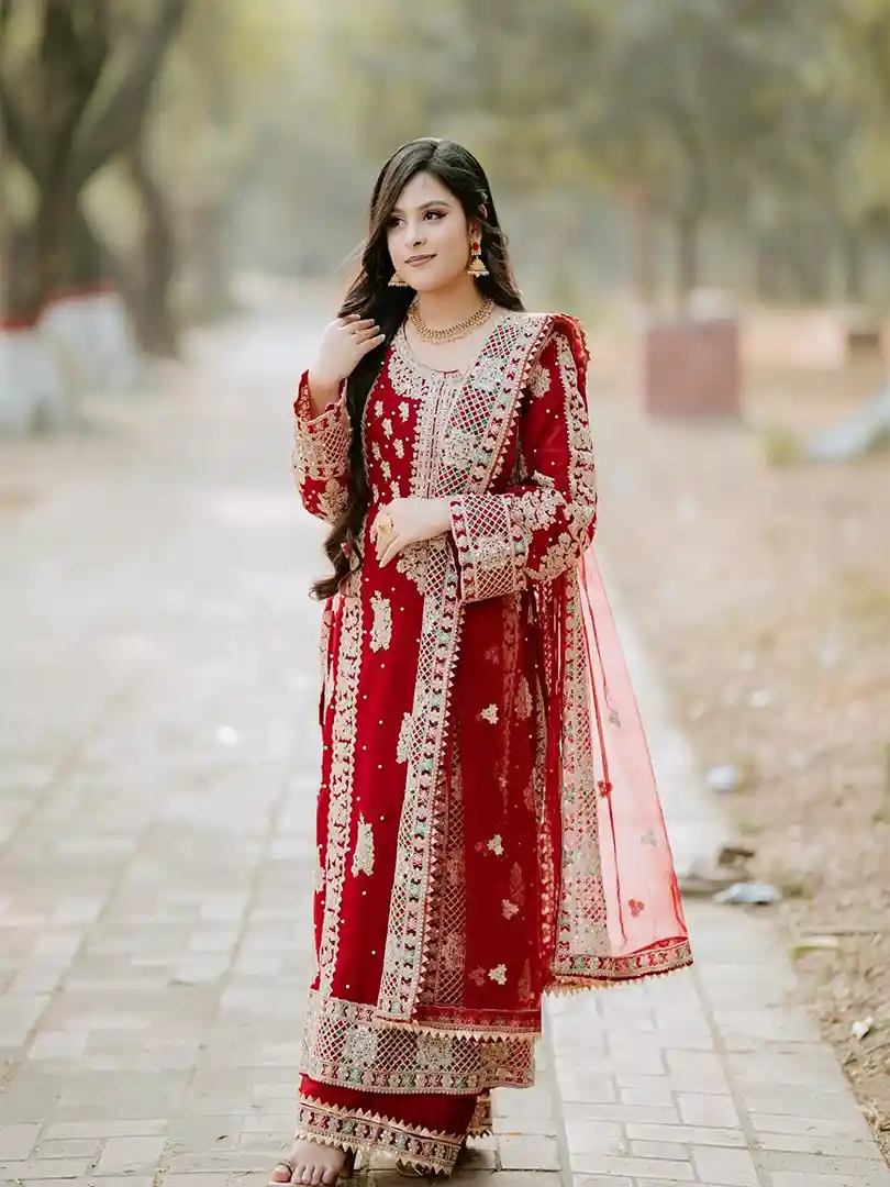 Heavy faux Georgette with full sleeve.