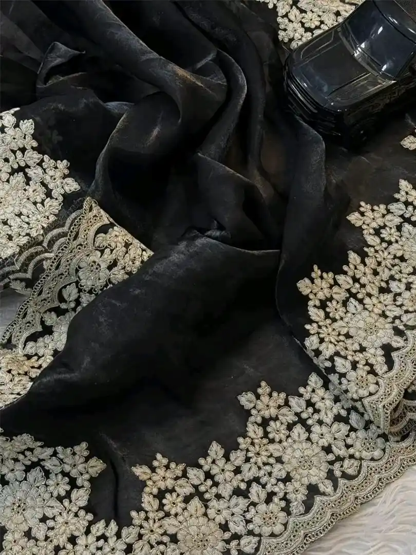 Beautiful soft Fendi silk sarees with beautiful borders - Image 9