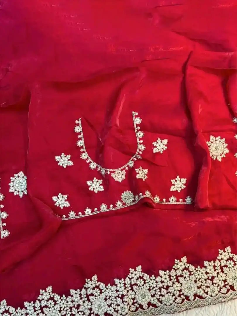 Beautiful soft Fendi silk sarees with beautiful borders - Image 2