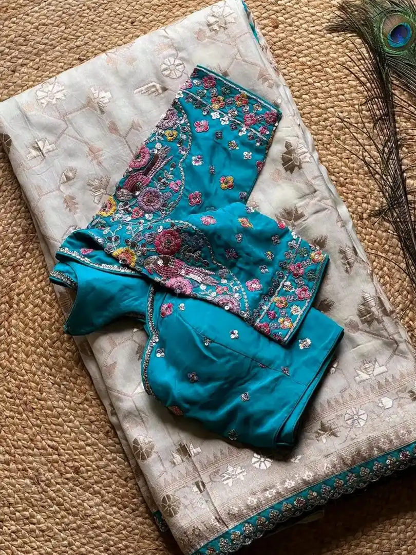 Beautiful soft Banarasi munga silk sarees - Image 4