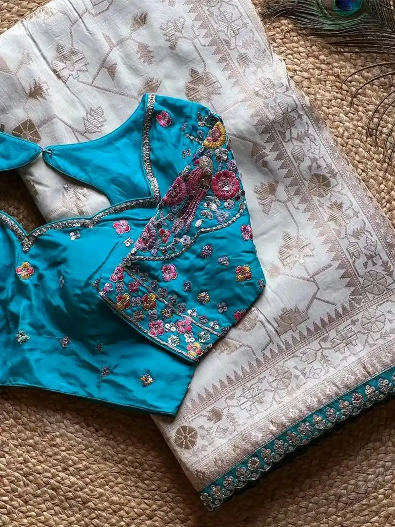 Beautiful soft Banarasi munga silk sarees - Image 3