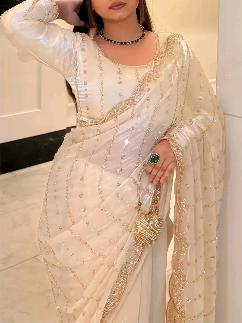 Launch Grand party wear saree - Image 2